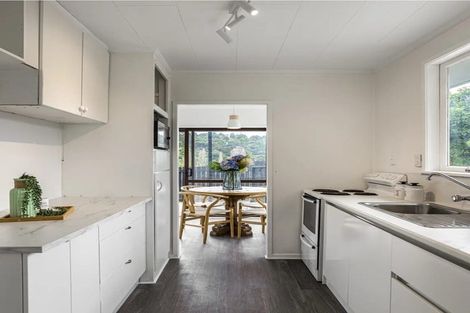 Photo of property in 9 Huruhuru Road, Massey, Auckland, 0614