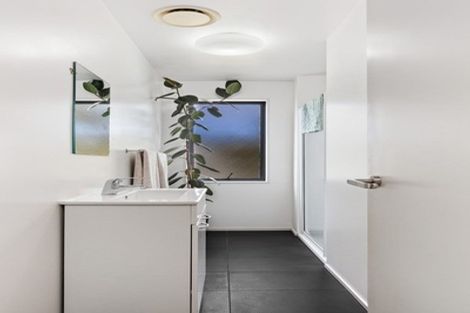 Photo of property in 5e Geddes Terrace, Avondale, Auckland, 1026