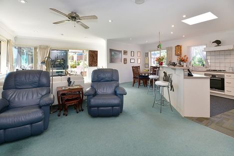Photo of property in 1/840 Whangaparaoa Road, Manly, Whangaparaoa, 0930