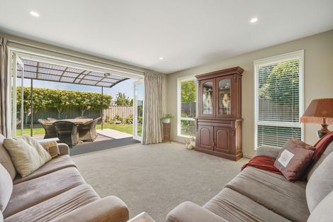 Photo of property in 28 Chesterfield Place, Rangiora, 7400