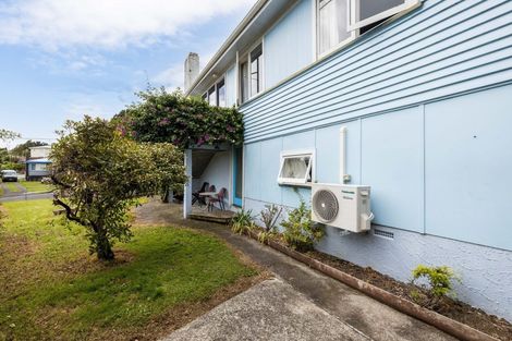 Photo of property in 6 Sardinha Place, Marfell, New Plymouth, 4310