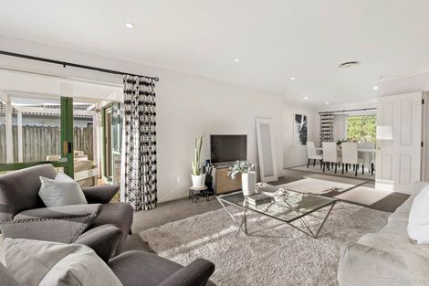 Photo of property in 6 Orohena Close, Northpark, Auckland, 2013
