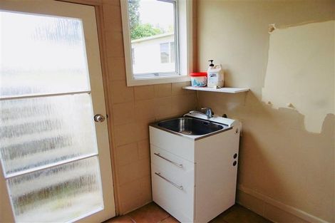 Photo of property in 147 Govett Avenue, Frankleigh Park, New Plymouth, 4310