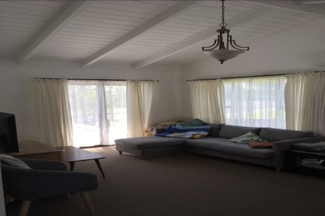 Photo of property in 1/4 Posa Avenue, Henderson, Auckland, 0612