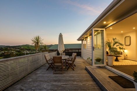 Photo of property in 26 Sombrero View, Ascot Park, Porirua, 5024