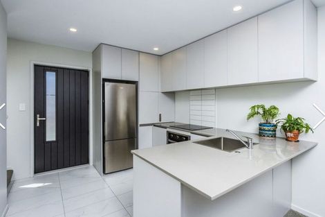 Photo of property in 2b Rosalind Road, Glenfield, Auckland, 0629