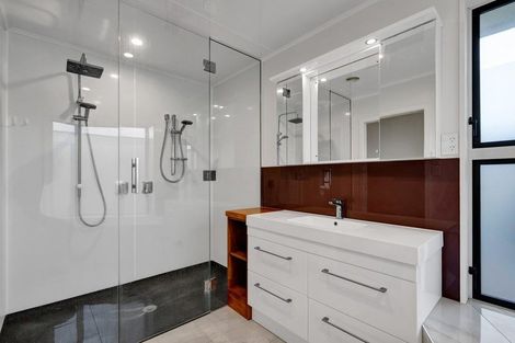 Photo of property in 4 Ramanui Avenue, Hawera, 4610