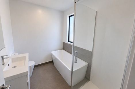 Photo of property in 15c Cessna Crescent, Mangere, Auckland, 2022