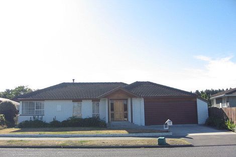 Photo of property in 33 Valecrest Avenue, Parklands, Christchurch, 8083