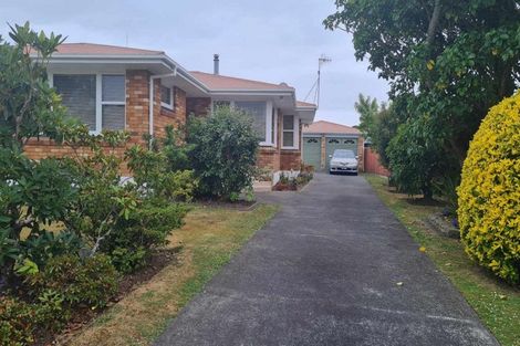 Photo of property in 21 Henare Street, West End, Palmerston North, 4412