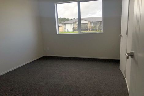 Photo of property in 11 Raymond Grace Avenue, Huapai, Kumeu, 0810