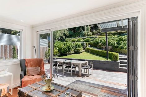 Photo of property in 27 Wellington Street, Russell, 0202