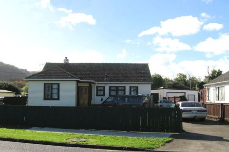 Photo of property in 3 Petherick Street, Taita, Lower Hutt, 5011