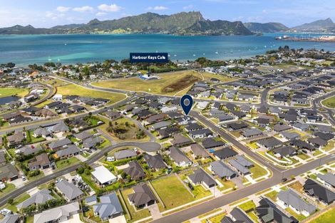 Photo of property in 11 Olney Court, One Tree Point, 0118