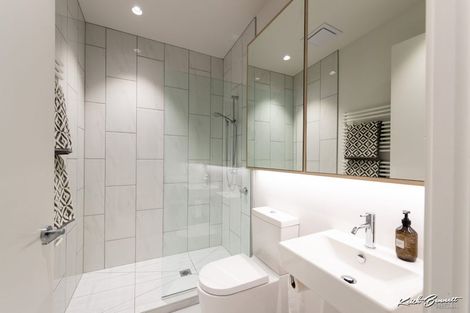 Photo of property in 5 Jean Caldwell Way, Island Bay, Wellington, 6023