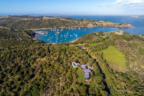 Photo of property in 209 Delamore Drive, Oneroa, Waiheke Island, 1081