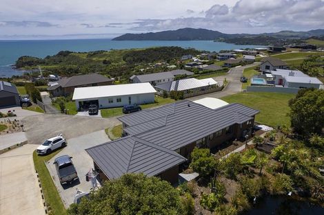 Photo of property in 31 Eagles Way, Cable Bay, 0420