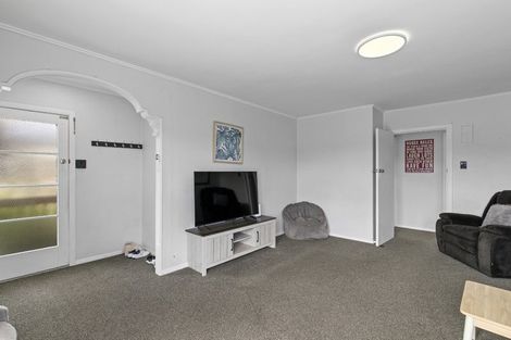 Photo of property in 1/167 Wainuiomata Road, Wainuiomata, Lower Hutt, 5014