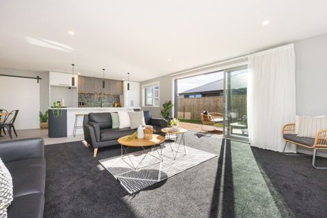 Photo of property in 14 Kanzan Grove, Maewa, Feilding, 4702