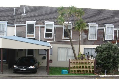 Photo of property in 6 Hollydale Grove, Churton Park, Wellington, 6037