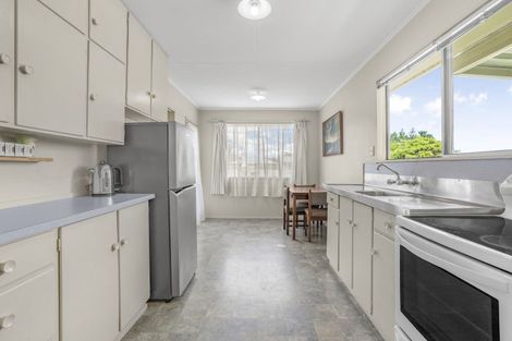 Photo of property in 76 Brandon Street, Featherston, 5710