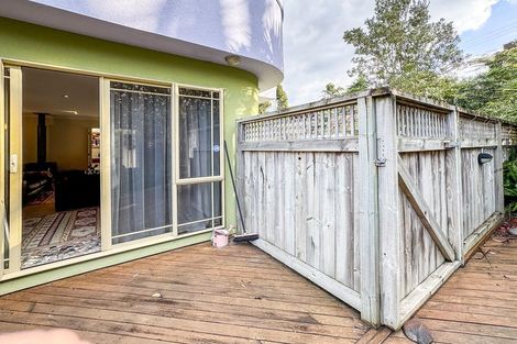 Photo of property in 2/3 Oban Road, Browns Bay, Auckland, 0630