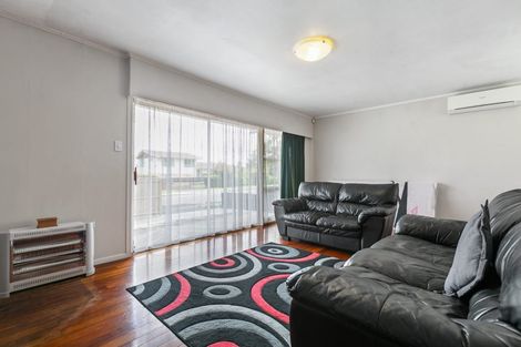 Photo of property in 12 Cargill Street, Papakura, 2110
