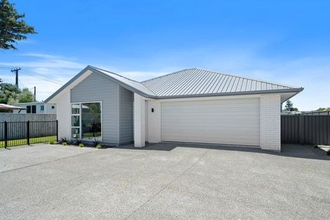 Photo of property in 20 Hereford Drive, Carterton, 5713