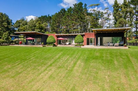 Photo of property in 66 Brownhill Road, Whitford, Manurewa, 2576