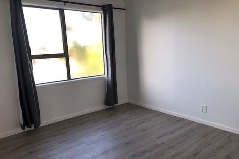 Photo of property in 10 Massine Place, Randwick Park, Auckland, 2105