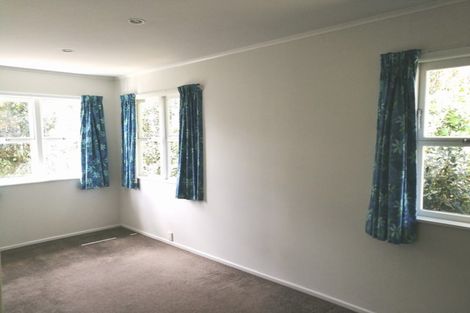Photo of property in 2/3 Bruce Road, Glenfield, Auckland, 0629