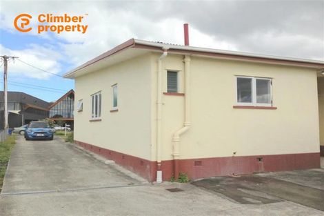 Photo of property in 8 Hugh Brown Drive, New Lynn, Auckland, 0600
