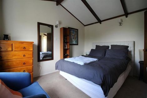 Photo of property in 2/41 Rangatira Road, Beach Haven, Auckland, 0626