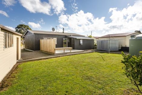 Photo of property in 16 Wear Street, Rongotea, 4476