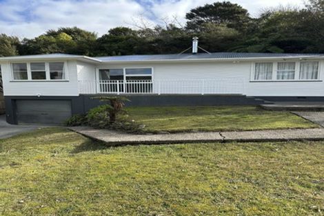 Photo of property in 9 Bird Grove, Stokes Valley, Lower Hutt, 5019