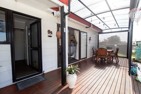 Photo of property in 5 Parfitt Place, Ngatea, 3503