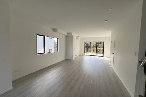 Photo of property in 45a Crestview Rise, Papakura, 2110