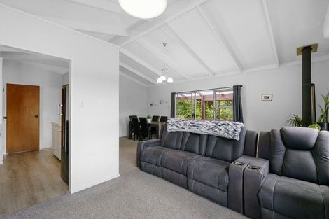 Photo of property in 7 Waipuna Grove, Stokes Valley, Lower Hutt, 5019