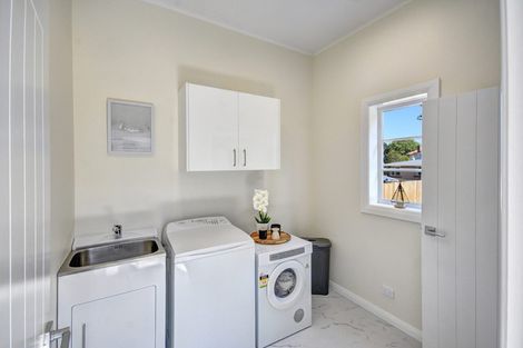 Photo of property in 43 Newport Street, Belleknowes, Dunedin, 9011