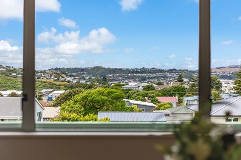 Photo of property in 1 Tuki Street, Titahi Bay, Porirua, 5022