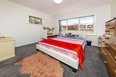 Photo of property in 140 Russell Road, Manurewa, Auckland, 2102