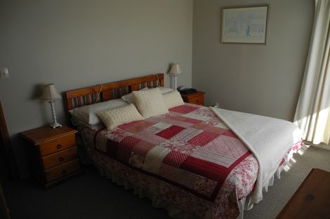 Photo of property in 42 Parsonage Road, Waimate, 7924