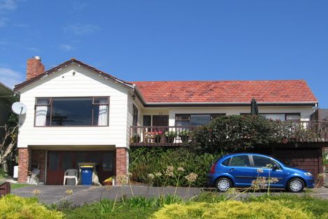 Photo of property in 23 Braemar Road, Rothesay Bay, Auckland, 0630