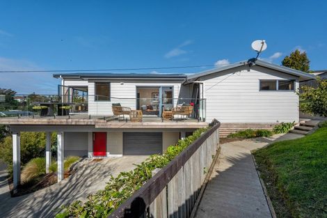 Photo of property in 22 Maori Hut Road, Red Beach, 0932