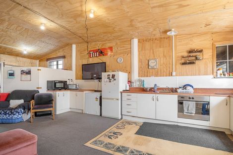 Photo of property in 1 Richardson Street, Woodville, 4920