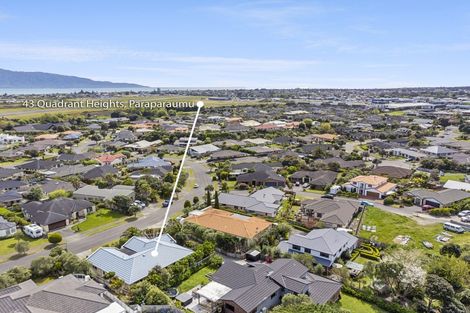 Photo of property in 43 Quadrant Heights, Paraparaumu, 5032