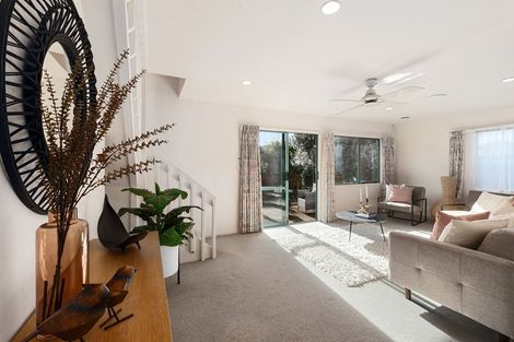 Photo of property in 2/2 School Road, Belmont, Auckland, 0622