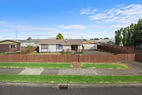 Photo of property in 109 Shifnal Drive, Randwick Park, Auckland, 2105