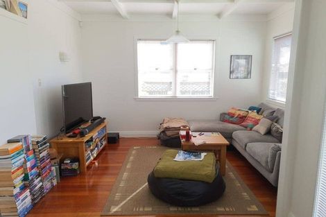Photo of property in 16 Bangor Street, Point Chevalier, Auckland, 1022