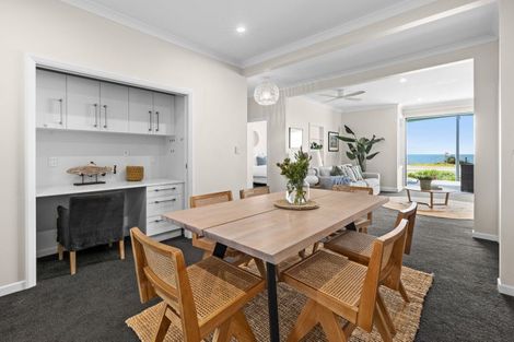 Photo of property in 77 The Esplanade, Westshore, Napier, 4110